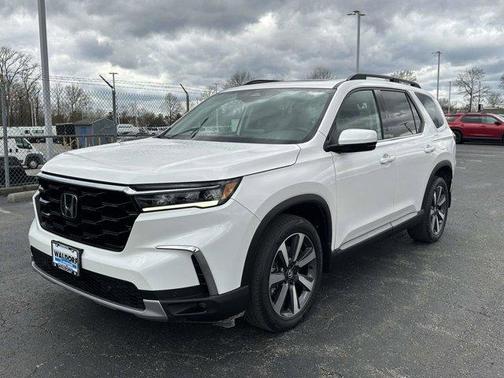 Platinum White Pearl 2023 Honda Pilot Touring