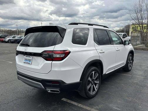 Platinum White Pearl 2023 Honda Pilot Touring