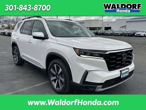 Platinum White Pearl 2023 Honda Pilot Touring