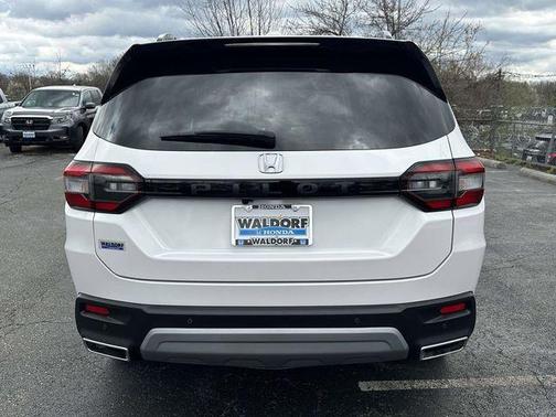 Platinum White Pearl 2023 Honda Pilot Touring