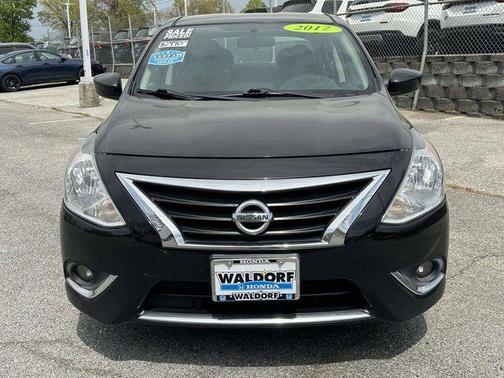 Black 2017 Nissan Versa 1.6 SV