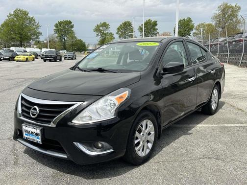 Black 2017 Nissan Versa 1.6 SV