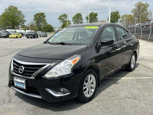 Black 2017 Nissan Versa 1.6 SV