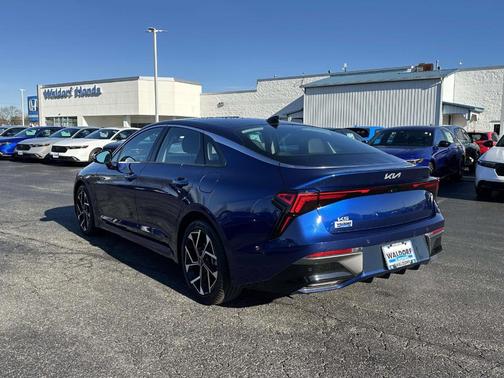 2025 Kia K5 EX