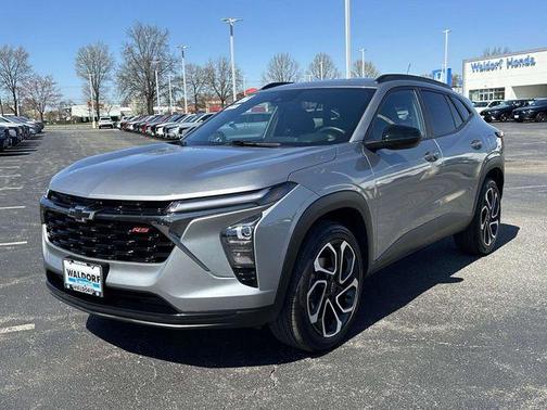 Sterling Gray Metallic 2025 Chevrolet Trax 2RS