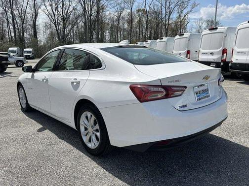 Summit White 2022 Chevrolet Malibu LT