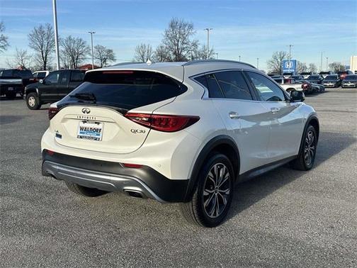 2019 INFINITI QX30 Luxe