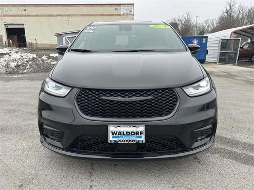 2023 Chrysler Pacifica Hybrid Touring L