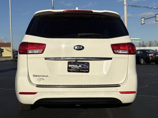 2016 Kia Sedona L