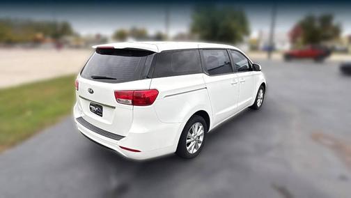 2016 Kia Sedona L