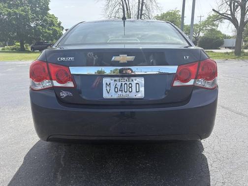 Blue 2014 Chevrolet Cruze 1LT