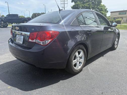 Blue 2014 Chevrolet Cruze 1LT