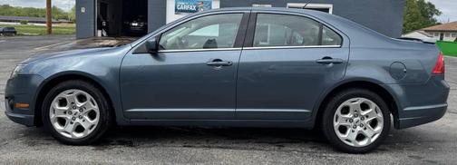 Blue 2011 Ford Fusion SE