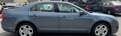 Blue 2011 Ford Fusion SE