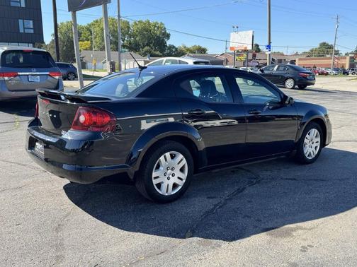 2012 Dodge Avenger SE