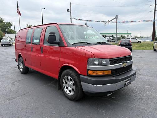 Victory Red 2014 Chevrolet Express 1500 Work Van
