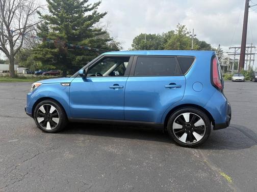 Caribbean Blue 2016 Kia Soul +
