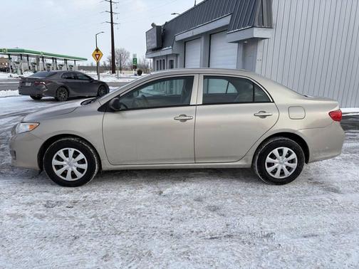 2010 Toyota Corolla LE