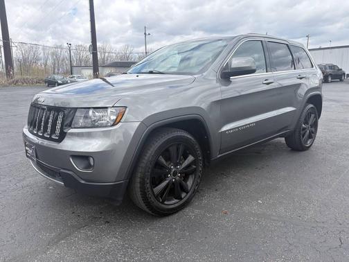 Gray 2013 Jeep Grand Cherokee Laredo