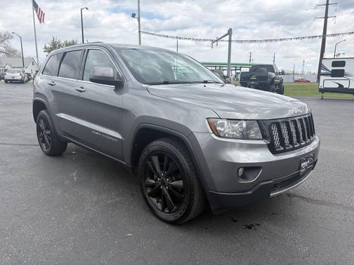 Gray 2013 Jeep Grand Cherokee Laredo