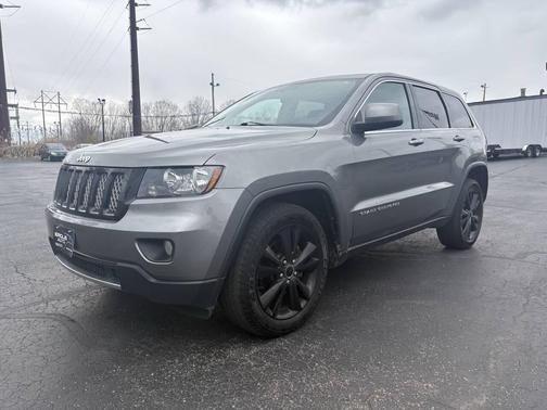 Gray 2013 Jeep Grand Cherokee Laredo