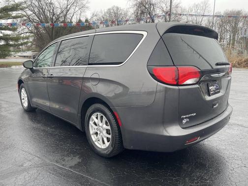2017 Chrysler Pacifica Touring
