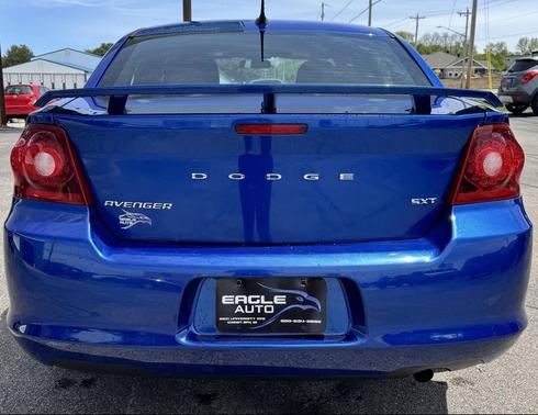 Blue Streak Pearlcoat 2013 Dodge Avenger SXT