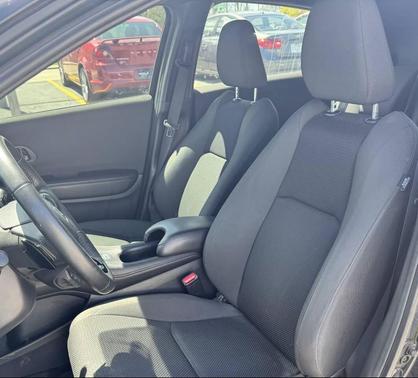Crystal Black Pearl 2020 Honda HR-V 2WD Sport