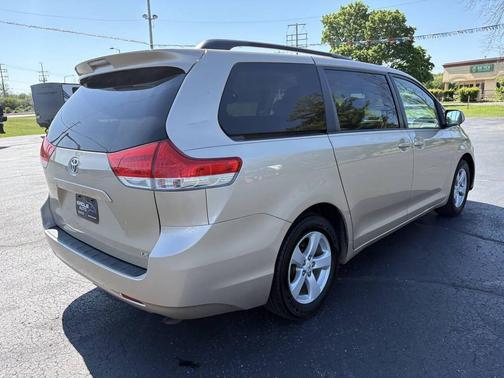 Sandy Beach Metallic 2011 Toyota Sienna LE