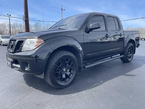 Magnetic Black Pearl 2020 Nissan Frontier SV