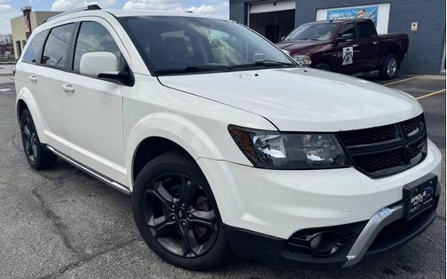 Vice White 2018 Dodge Journey Crossroad