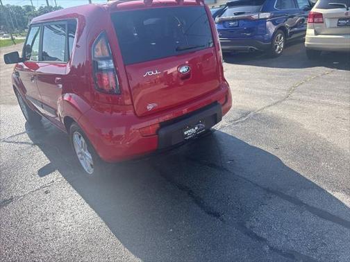 2010 Kia Soul +