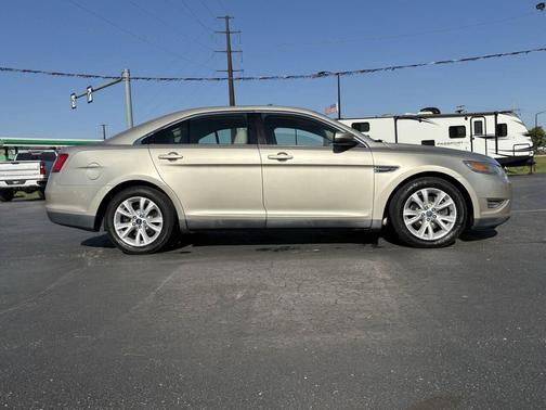 Gold Leaf Metallic 2011 Ford Taurus SEL