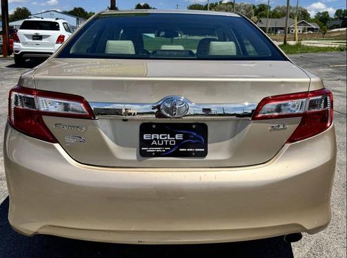 Sandy Beach Metallic 2012 Toyota Camry XLE