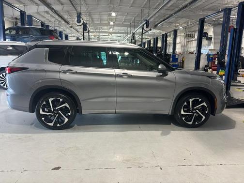 2022 Mitsubishi Outlander SEL SPECIAL EDITION