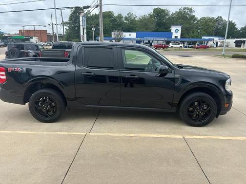 SHADOW BLACK 2024 Ford Maverick XLT