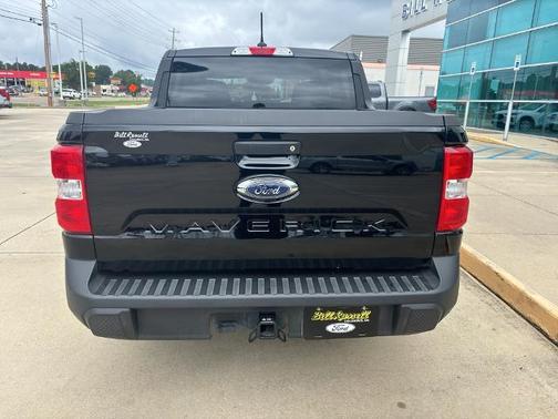 SHADOW BLACK 2024 Ford Maverick XLT