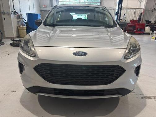 INGOT SILVER METALLIC 2020 Ford Escape S