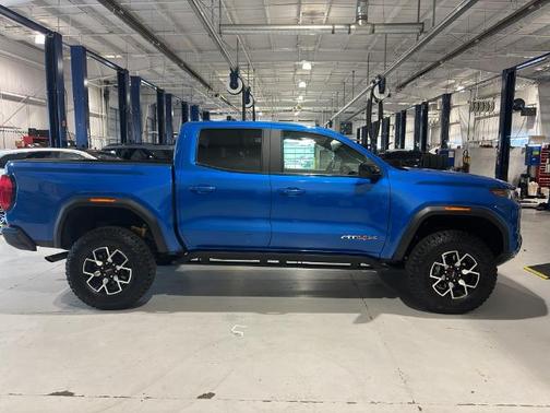 2023 GMC Canyon AT4X