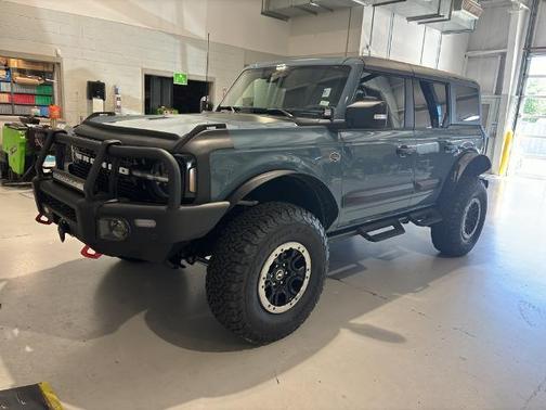 2022 Ford Bronco 