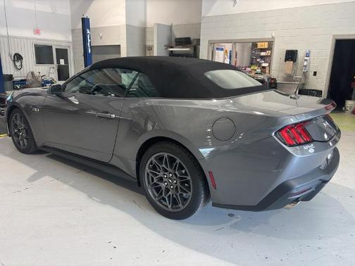CARBONIZED GRAY METALLIC 2024 Ford Mustang GT PREMIUM