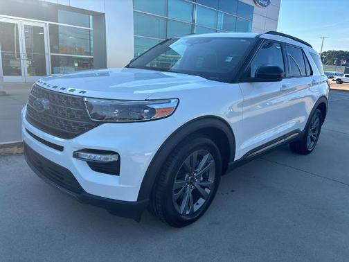 STAR WHITE MET TRI-COAT 2023 Ford Explorer XLT