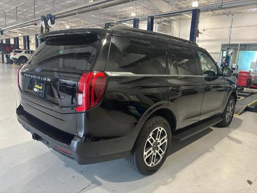 AGATE BLACK METALLIC 2025 Ford Expedition ACTIVE