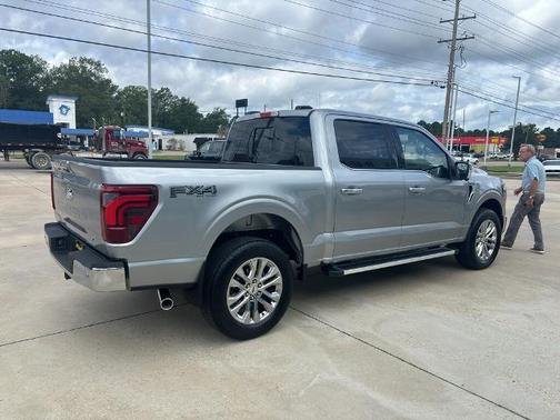ICONIC SILVER METALLIC 2024 Ford F-150 LARIAT
