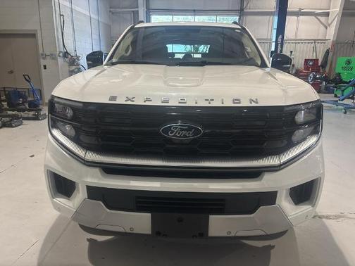 STAR WHITE MET TRI-COAT 2025 Ford Expedition PLATINUM