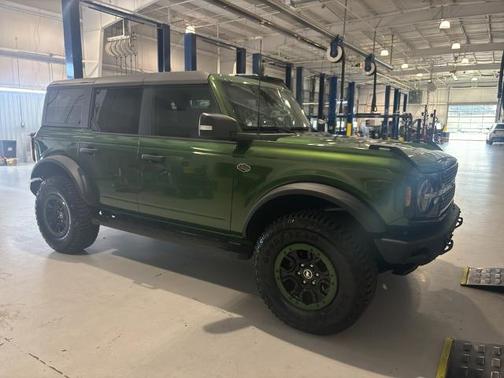 2024 Ford Bronco WILDTRAK