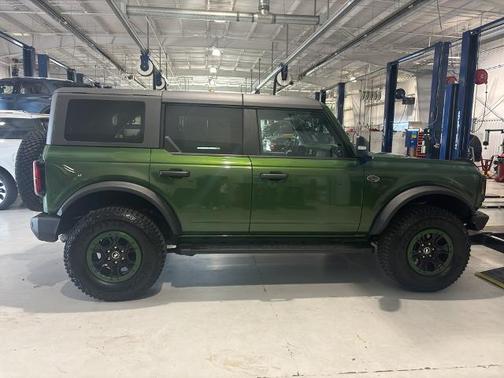 2024 Ford Bronco WILDTRAK