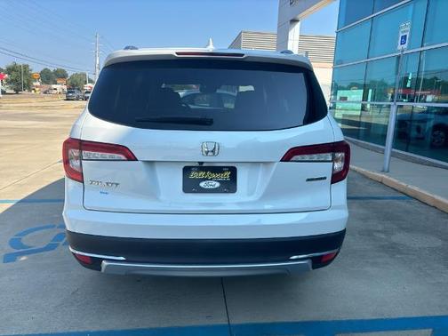 2022 Honda Pilot TOURING 7-PASSENGER