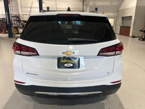 Summit White 2022 Chevrolet Equinox LT W/1LT