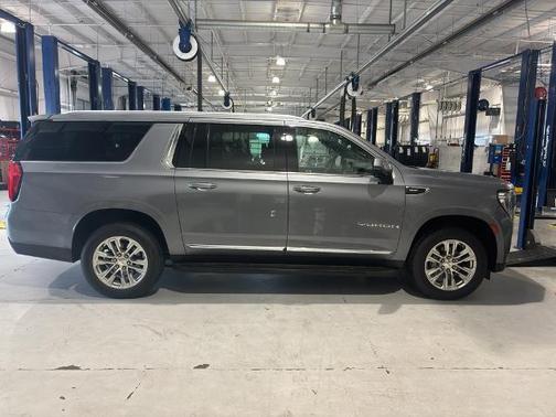 Satin Steel Metallic 2021 GMC Yukon XL SLT